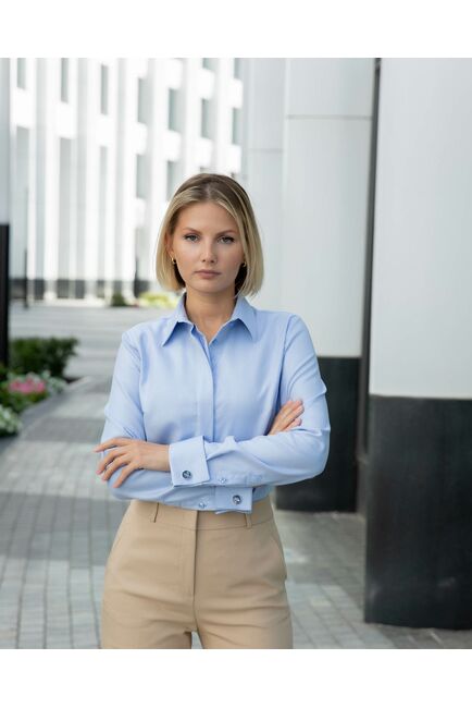 Женская рубашка под запонку голубая из фактурной ткани - 8325 от byME 