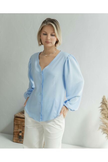 Женская блузка с объемным рукавом и V-образным вырезом голубая - 8339 от ByME 