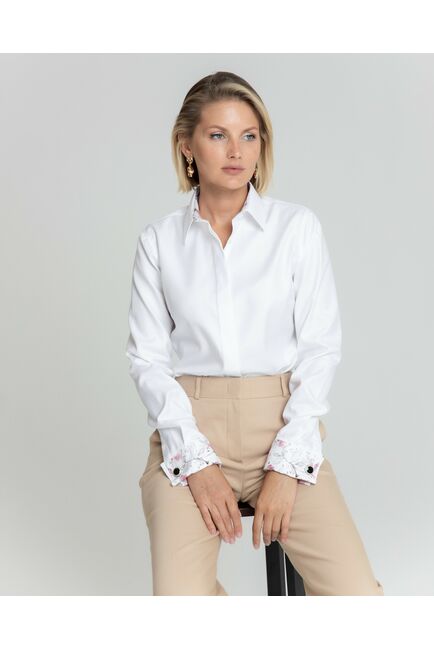 Женская рубашка под запонку белая с отделкой цветы - 8355 от byME 