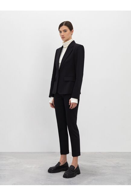 Однобортный чёрный жакет из плотного хлопка от byME 