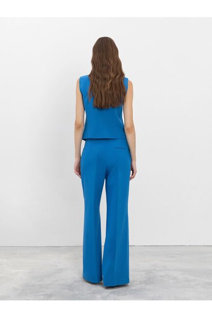 Прямые женские брюки из костюмной ткани цвет аква от byME 