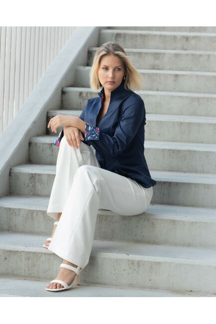 Женская рубашка воротник стойка тёмно-синяя с отделкой протеи - 8343 от byME 