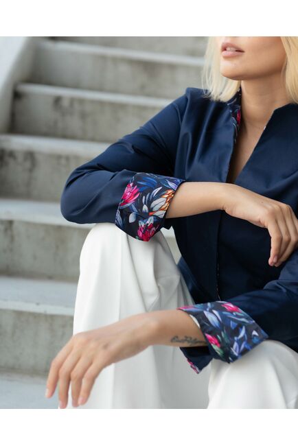 Женская рубашка воротник стойка тёмно-синяя с отделкой протеи - 8343 от byME 