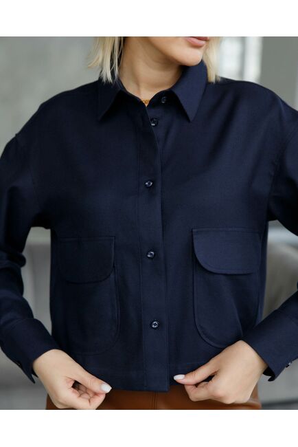 Женская рубашка укороченная с карманами тёмно-синяя - 8391 от byME 