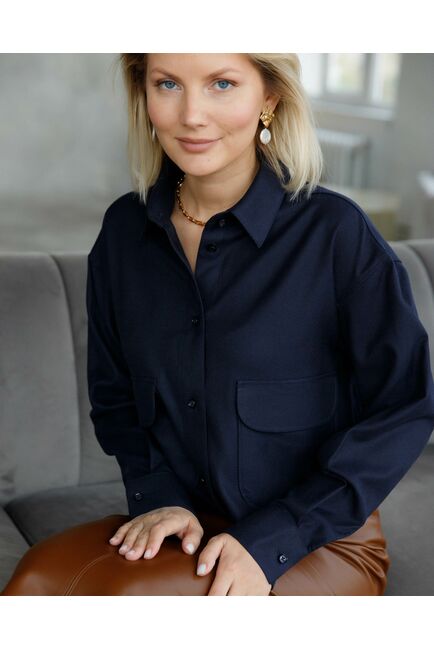 Женская рубашка укороченная с карманами тёмно-синяя - 8391 от byME 