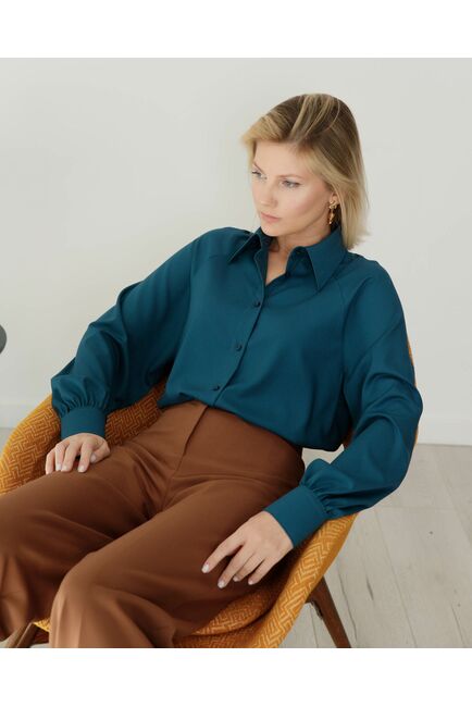 Женская рубашка в оверсайз силуэте под пуговицу с пышным рукавом бутылочная - 8406 от byME 