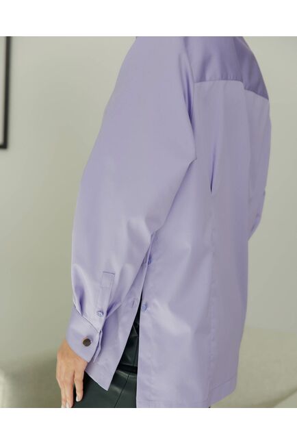 Женская рубашка с универсальным манжетом с пуговицами на боках сиреневая - 8409 от byME 