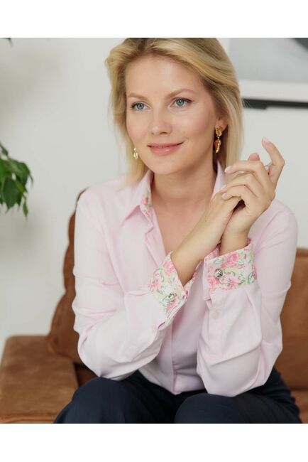 Женская рубашка под запонку розовая с отделкой пионы - 8412 от byME 