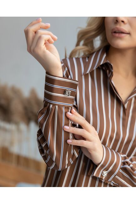 Женская рубашка с универсальным манжетом коричневая в полоску - 8421 от byME 