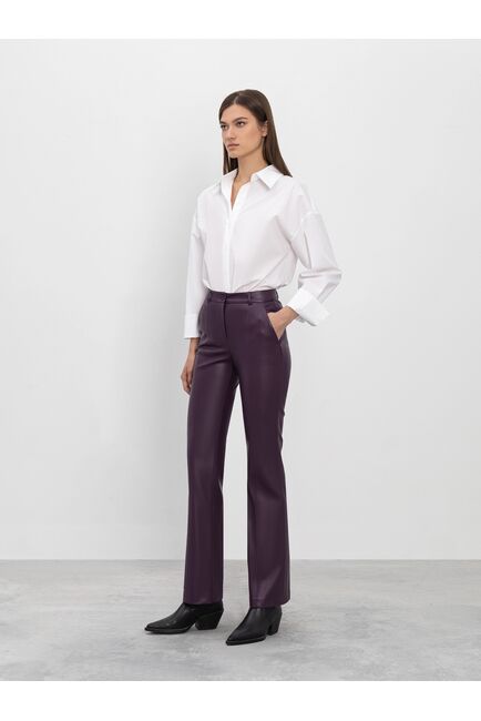 Брюки из экокожи тёмно-баклажановые от byME 