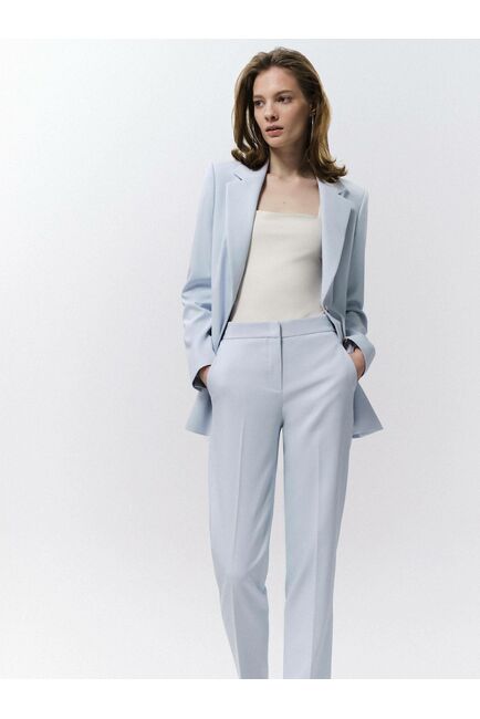 Женскиие прямые брюки  голубого цвета от byME 