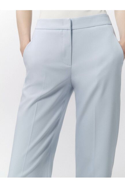 Женскиие прямые брюки  голубого цвета от byME 