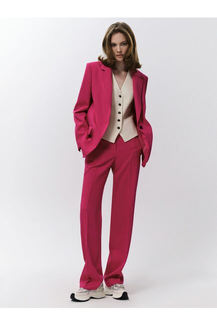 Женские классические брюки со стрелками ярко-розовые от byME 