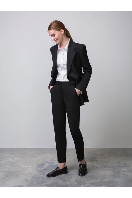 Приталенный двубортный жакет чёрный от byME 