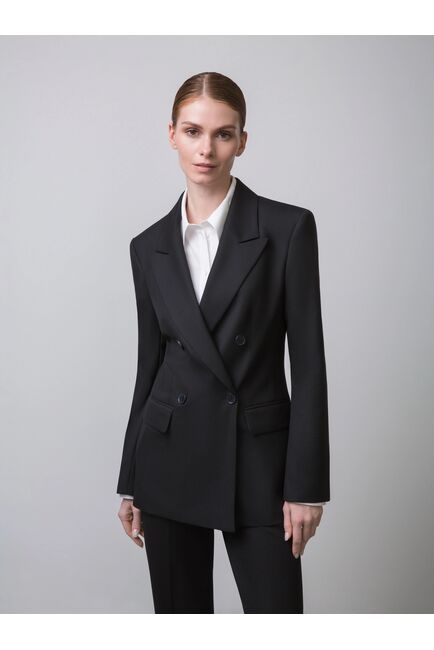 Приталенный двубортный жакет чёрный от byME 