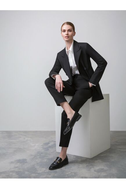 Приталенный двубортный жакет чёрный от byME 