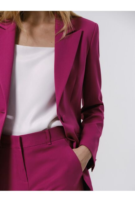 Приталенный жакет на пуговице от byME 