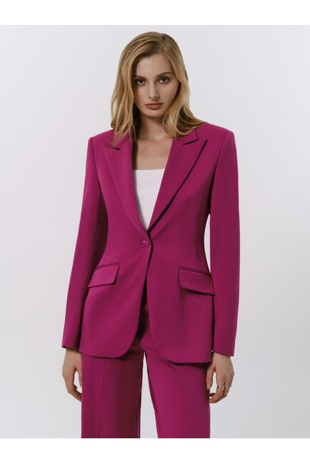 Приталенный жакет на пуговице от byME 