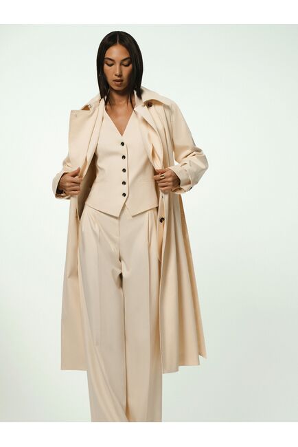 Удлинённый пиджак цвета экрю от byME 