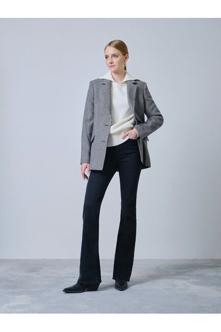 Женские джинсы-клеш со средней посадкой чёрные от byME 