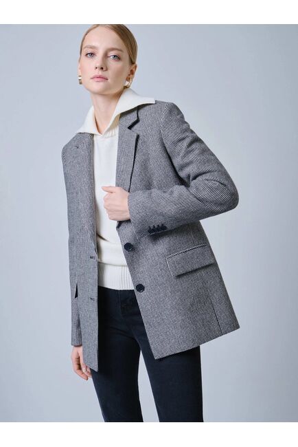 Женские джинсы-клеш со средней посадкой чёрные от byME 