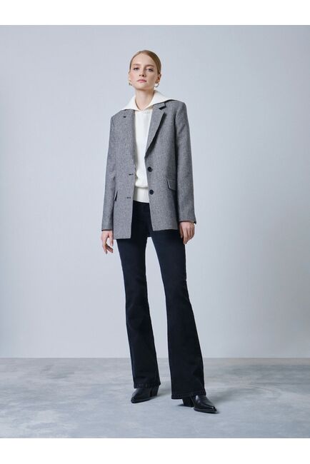 Женские джинсы-клеш со средней посадкой чёрные от byME 