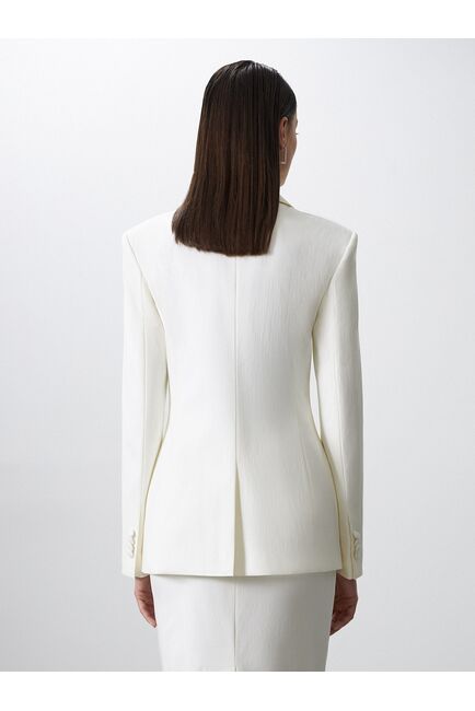 Женский приталенный пиджак на одной пуговице экрю от byME 
