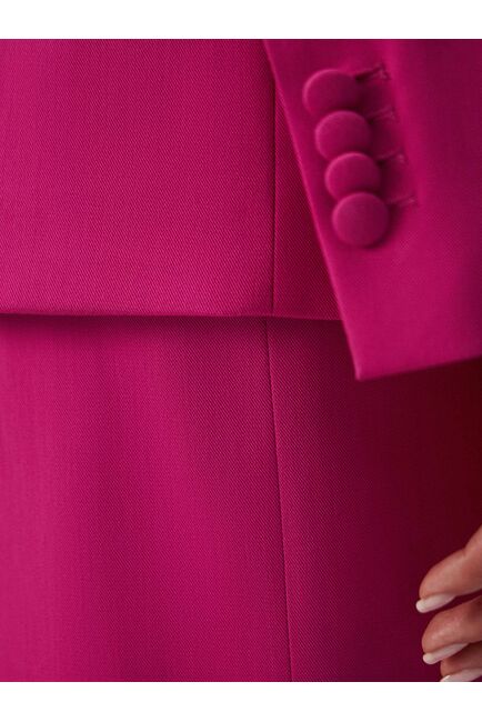 Женский приталенный пиджак на одной пуговице цикламен от byME 