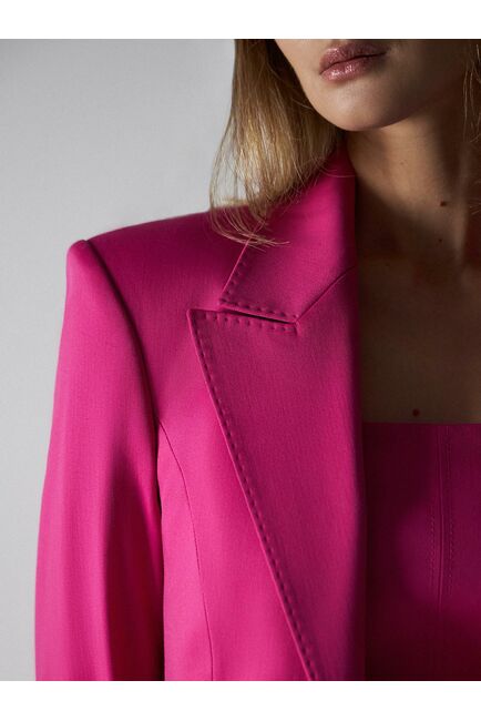 Женский приталенный пиджак на одной пуговице цикламен от byME 