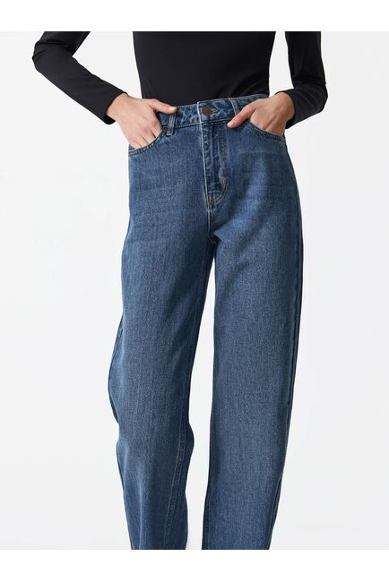 Женские прямые джинсы с эффектом потертости синие от byME 