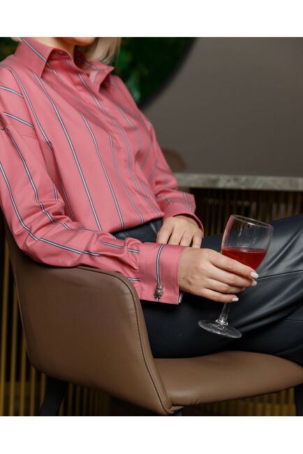 Женская рубашка в оверсайз силуэте розовая в полоску - 8423 от byME 