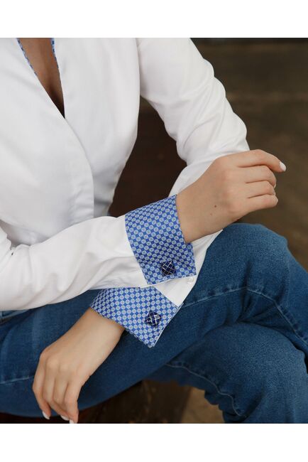 Женская рубашка под запонку воротник стойка белая с отделкой орнамент - 8442 от byME 