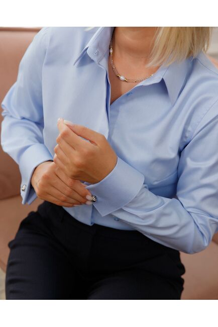 Женская рубашка под запонку полуприталенная голубая из фактурной ткани - 8478 от byME 