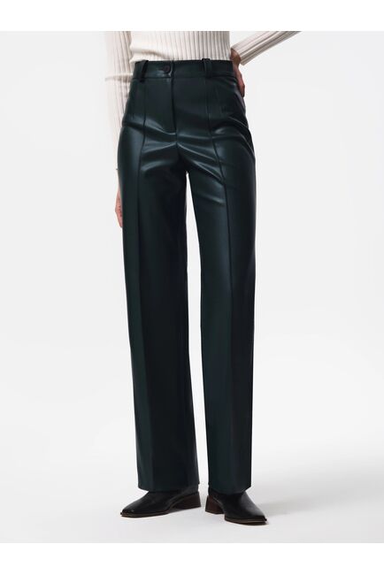 Брюки из экокожи со стрелками тёмно-зелёные от byME 