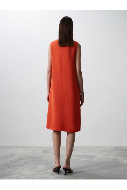 Прямое платье без рукавов от byME 