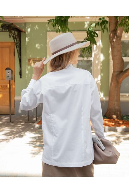 Женская рубашка белая прямого силуэта с универсальной манжетой - 8506 от byME 