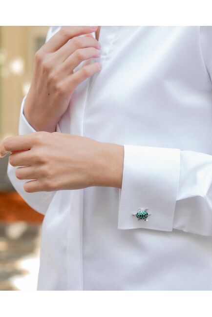 Женская рубашка белая прямого силуэта с универсальной манжетой - 8506 от byME 