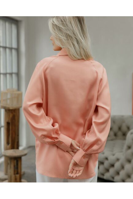 Женская рубашка в оверсайз под пуговицу с пышным рукавом персиковая - 8519 от byME 