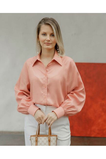 Женская рубашка в оверсайз под пуговицу с пышным рукавом персиковая - 8519 от byME 