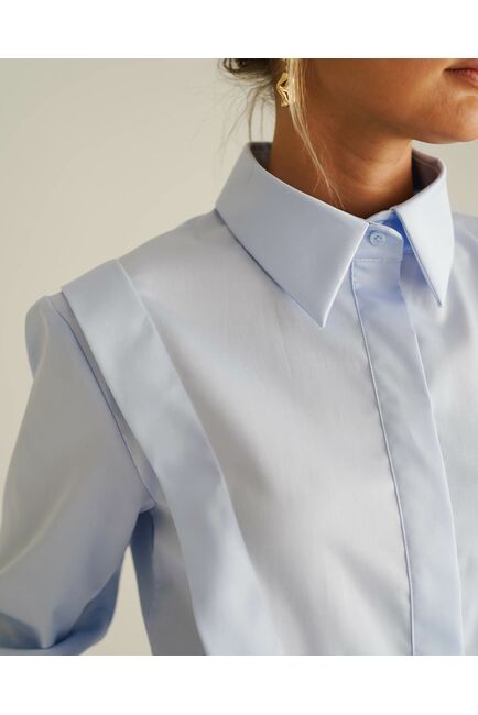 Женская рубашка голубая из хлопка с интересной манжетой под пуговицы 8550 от byME 