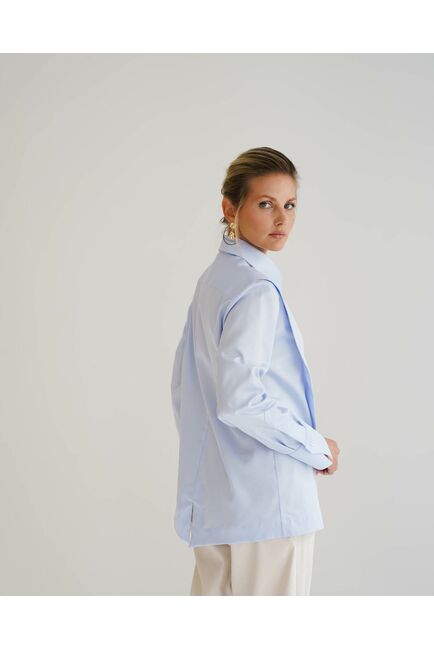 Женская рубашка голубая из хлопка с интересной манжетой под пуговицы 8550 от byME 