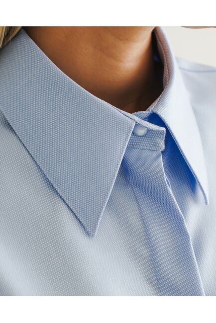 Женская рубашка под пуговицу в прямом силуэте голубая - 8523 от byME 