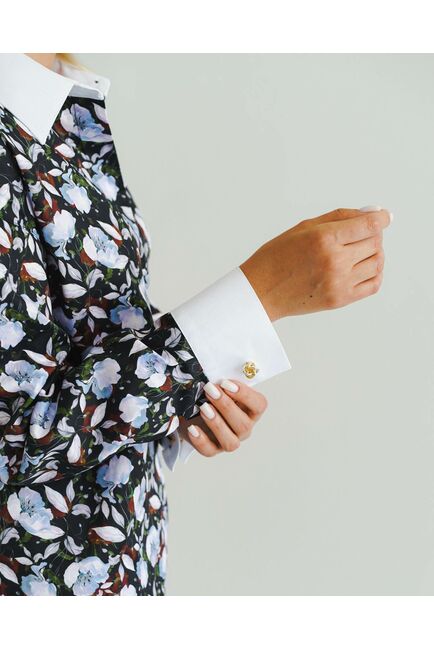 Женская рубашка принт белые маки на тёмном фоне -8541 от byME 