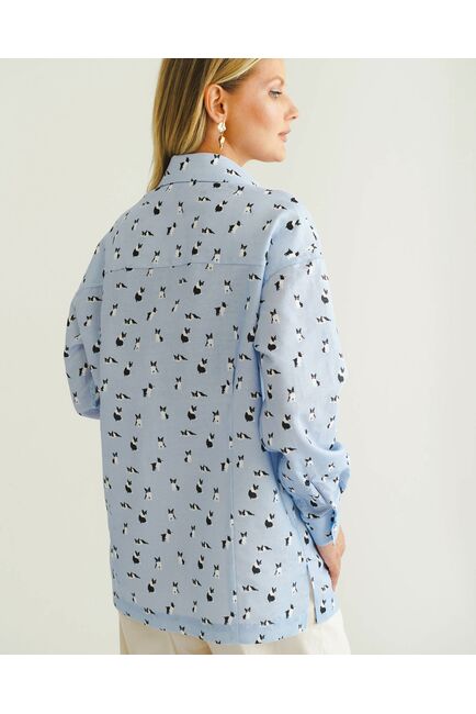 Женская рубашка с универсальным манжетом принт щенки на голубом фоне - 8542 от byME 