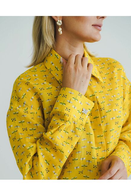 Женская рубашка из крапивы с универсальным манжетом стрекозы на жёлтом фоне - 8543 от ByME 