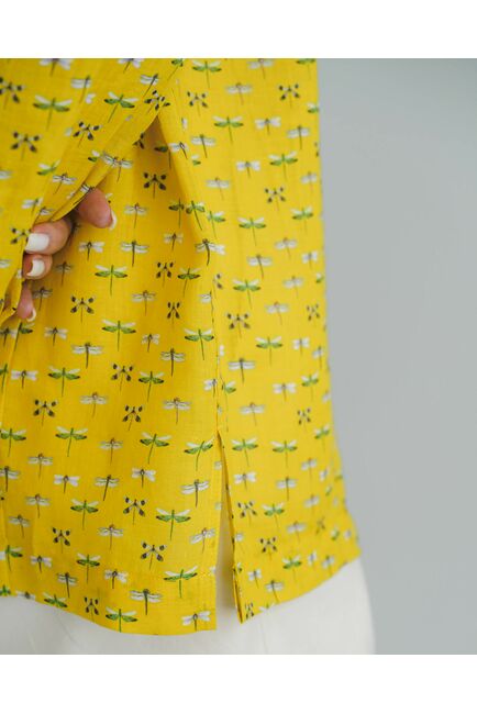 Женская рубашка из крапивы с универсальным манжетом стрекозы на жёлтом фоне - 8543 от ByME 