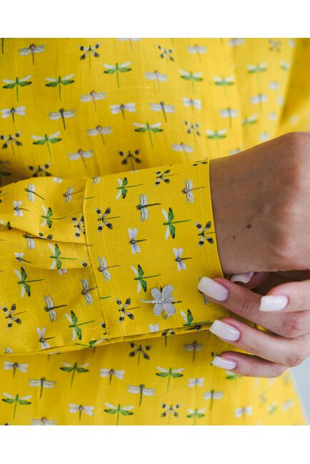 Женская рубашка из крапивы с универсальным манжетом стрекозы на жёлтом фоне - 8543 от ByME 