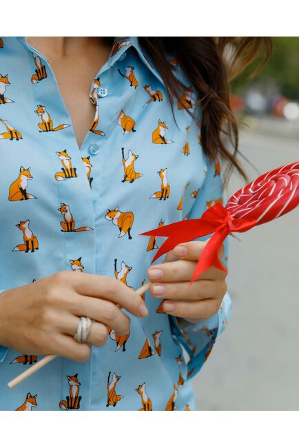 Женская рубашка  прямого силуэта  с лисичками с универсальной манжетой - 8546 от byME 