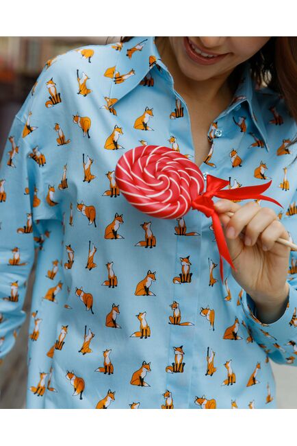 Женская рубашка  прямого силуэта  с лисичками с универсальной манжетой - 8546 от byME 