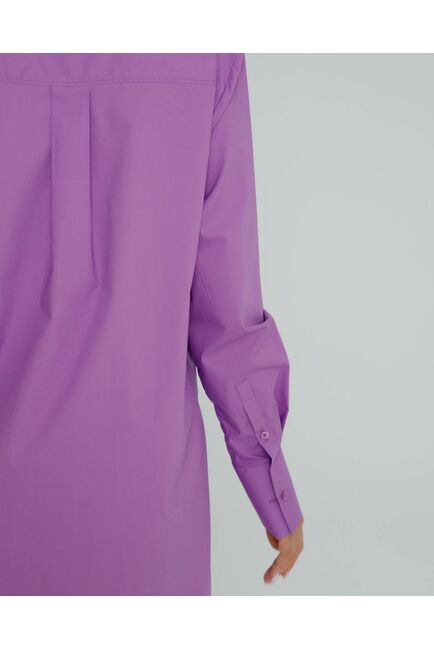 Рубашка женская из хлопка  фиолетовая, в прямом силуэте с универсальной манжетой - 8584 от ByME 